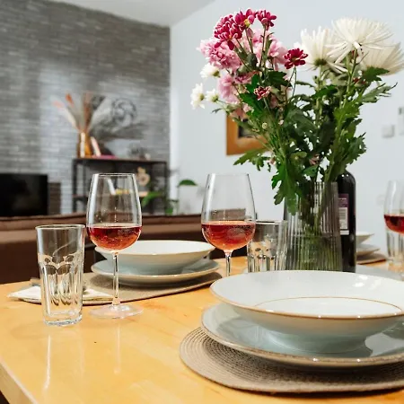 23 - New Building & Parking * בוקרשט