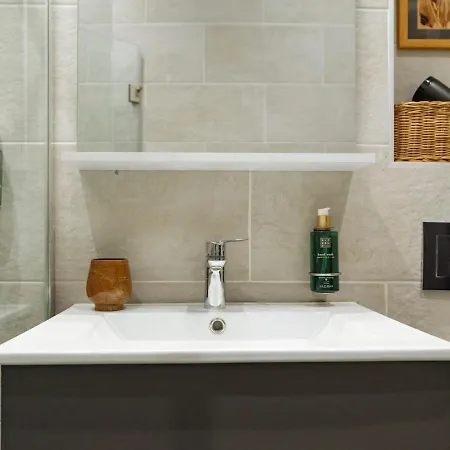 23 - New Building & Parking * Bucureşti