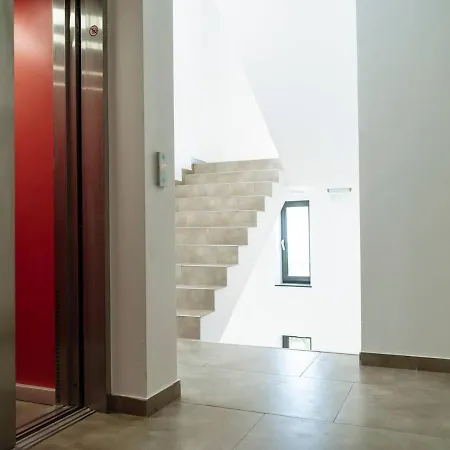 Apartment 23 - New Building & Parking *