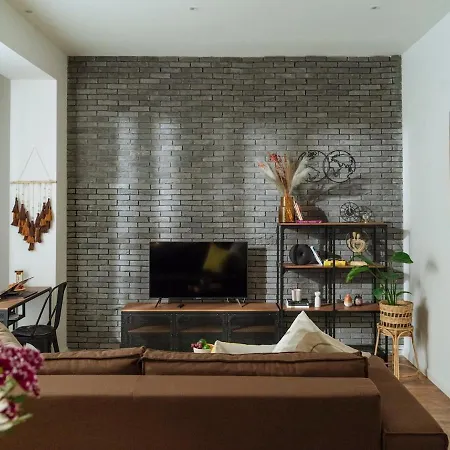 23 - New Building & Parking Apartament