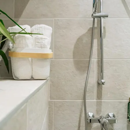 Apartment 23 - New Building & Parking