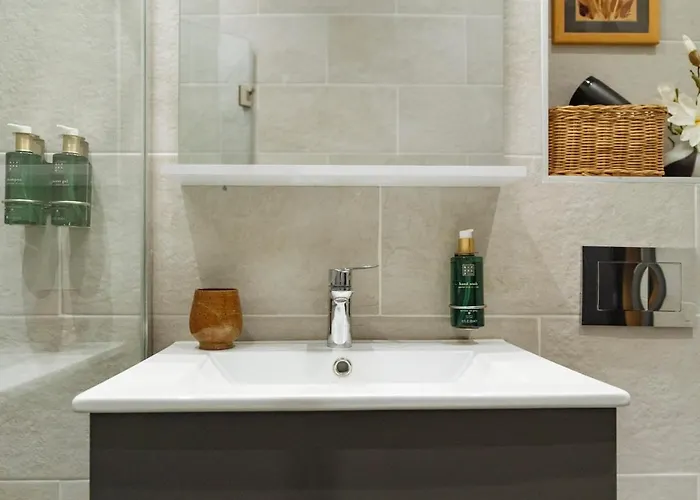 23 - New Building & Parking * Bukarest