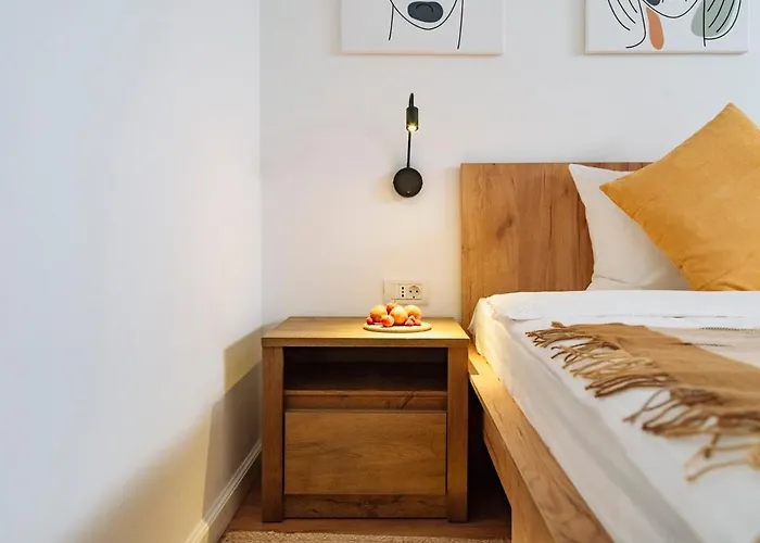 23 - New Building & Parking Bukarest