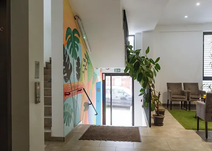 23 - New Building & Parking Bükreş